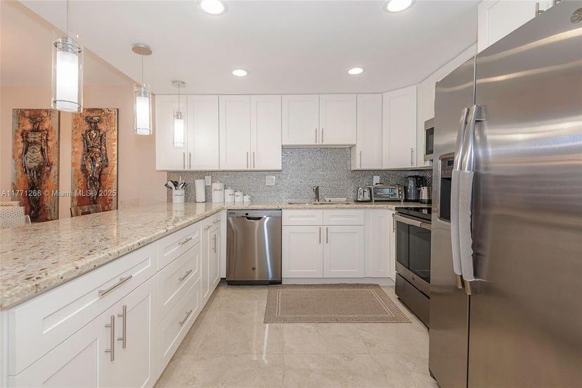 Picture of 600 Three Islands Blvd # 1513, Hallandale Beach FL 33009