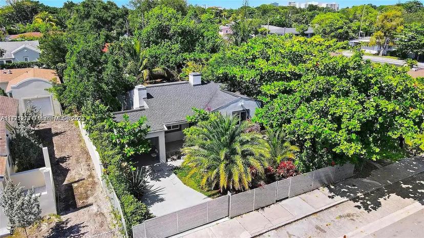Picture of 11 NW 47Th Ter, Miami FL 33127