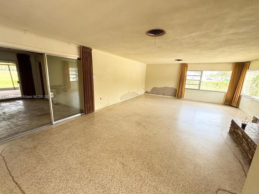 Picture of 1198 N Country Club Dr, Crystal River FL 34429