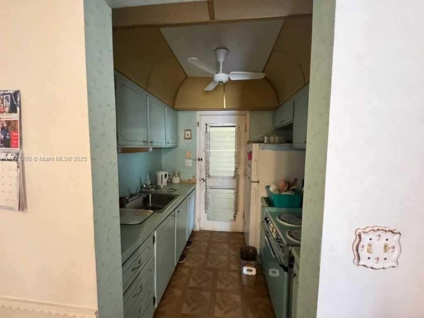 Picture of 16750 NE 14Th Ave # 211, Miami FL 33162