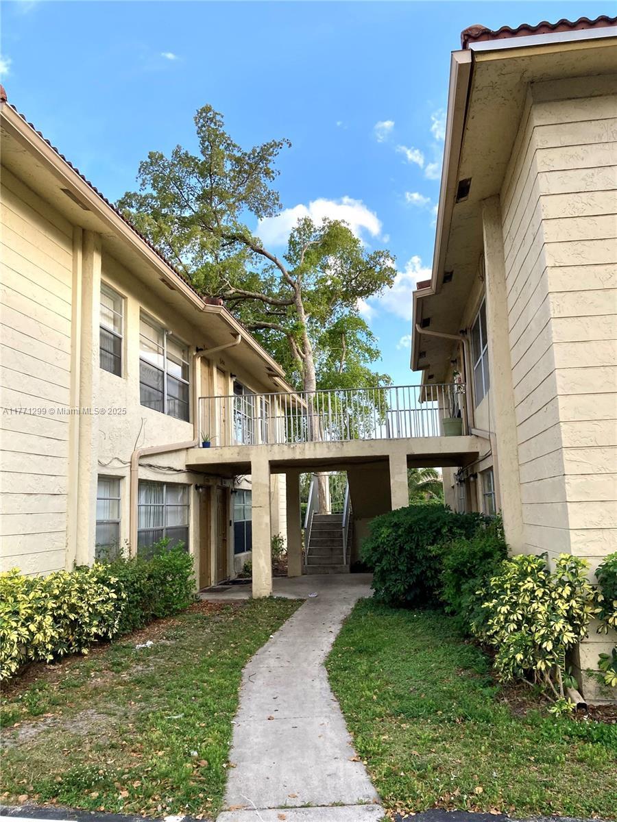 Picture of 11562 Royal Palm Blvd # 11562, Coral Springs, FL 33065