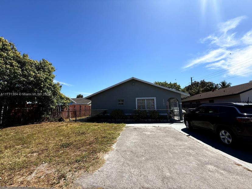 Picture of 20707 NW 41St Ave Rd, Miami Gardens FL 33055