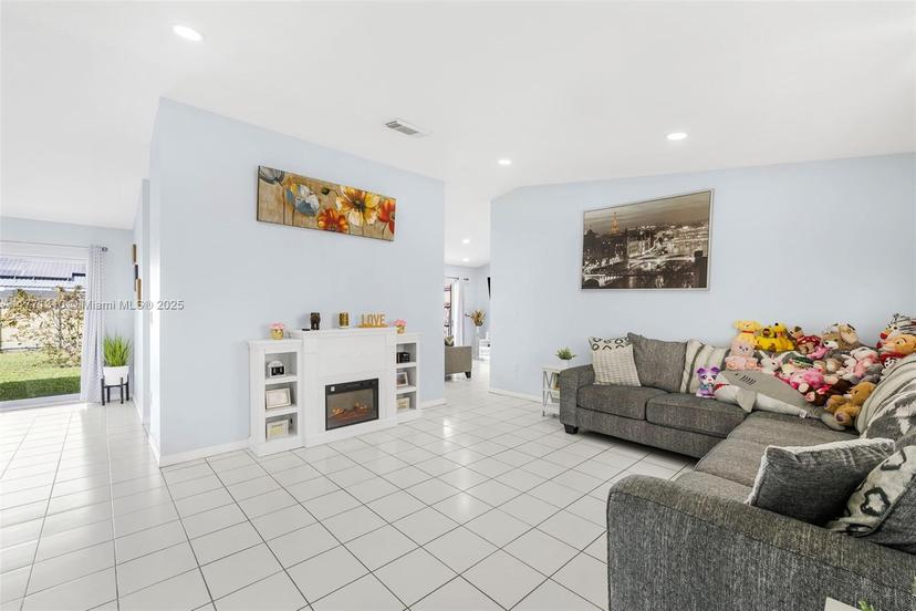 Picture of 15317 SW 179Th Ter, Miami FL 33187