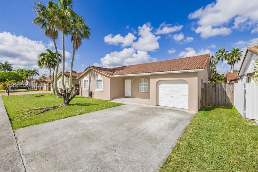 Picture of 15317 SW 179Th Ter, Miami FL 33187
