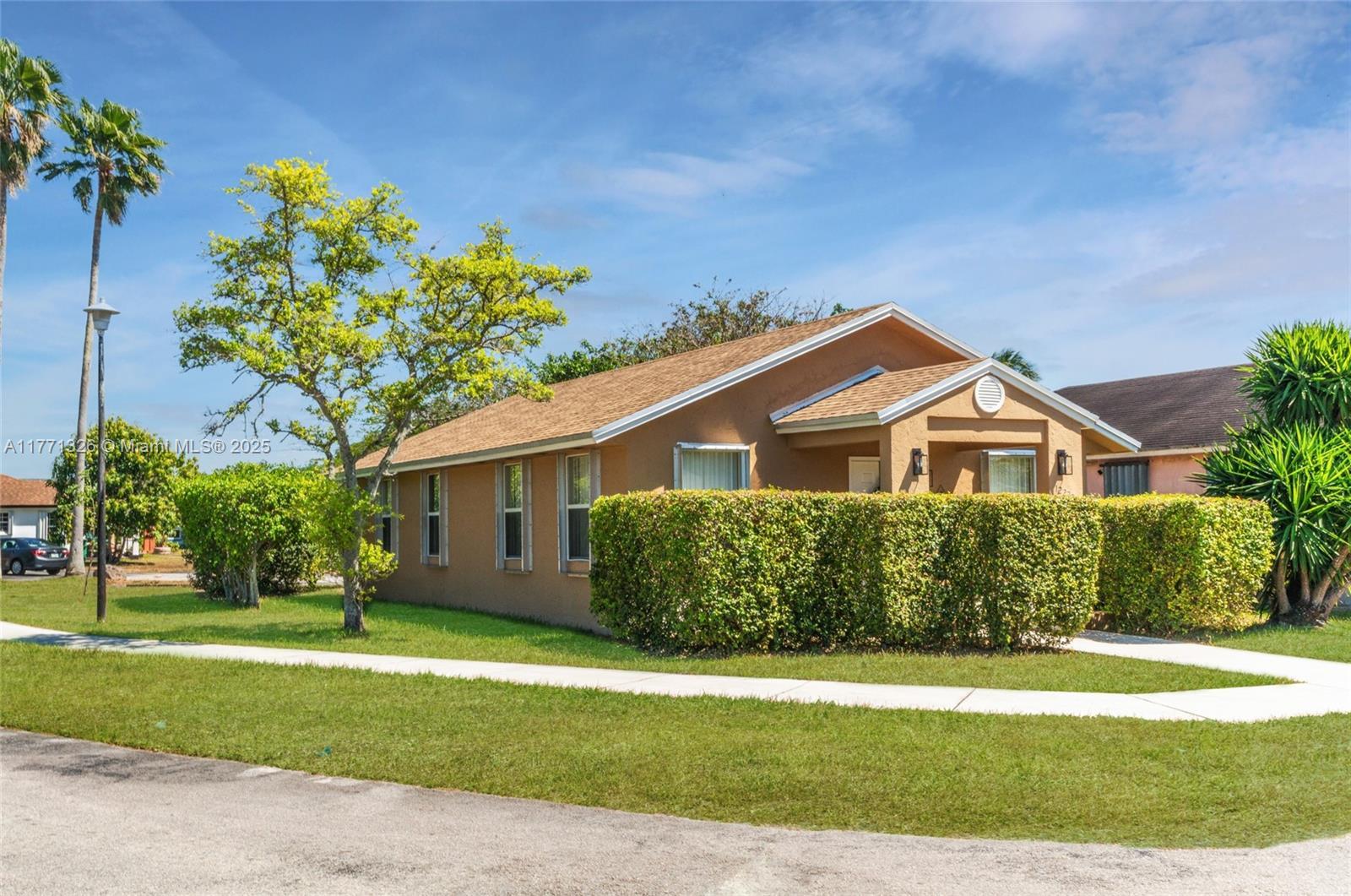 Picture of 12227 SW 203Rd St, Miami, FL 33177
