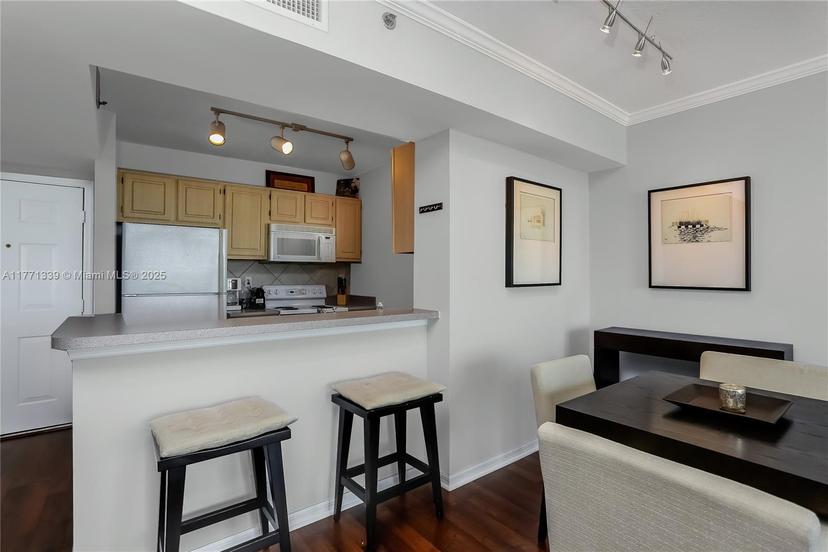 Picture of 2665 SW 37Th Ave # 1404, Miami FL 33133