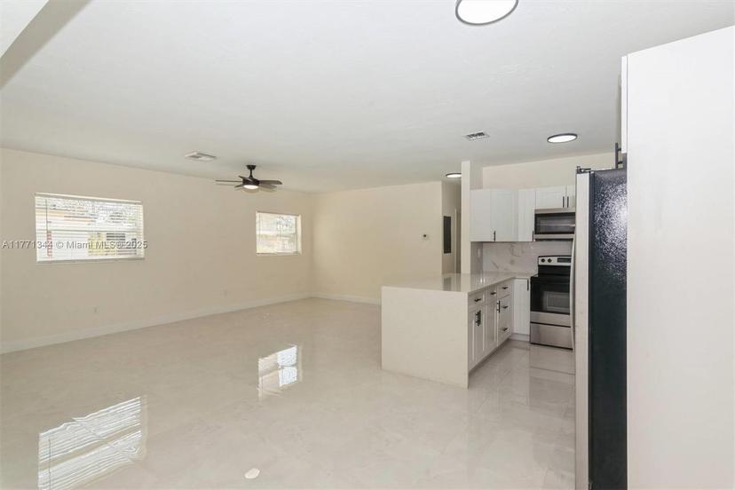 Picture of 9930 Caribbean Blvd, Cutler Bay FL 33189