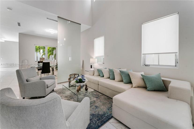 Picture of 3445 NW 84Th Ct, Doral FL 33122