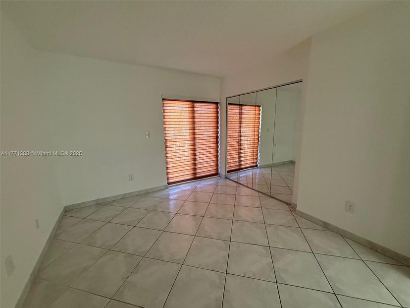 Picture of 5301 W 22Nd Ct # 5301, Hialeah FL 33016