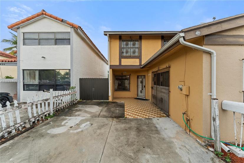 Picture of 3865 W 10Th Dr, Hialeah FL 33012