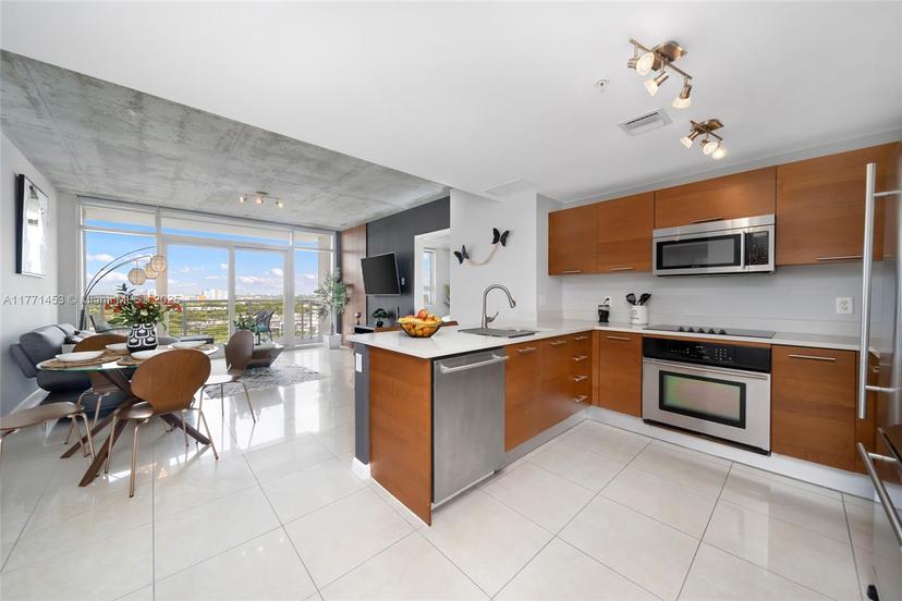 Picture of 3250 NE 1St Ave # 806, Miami FL 33137