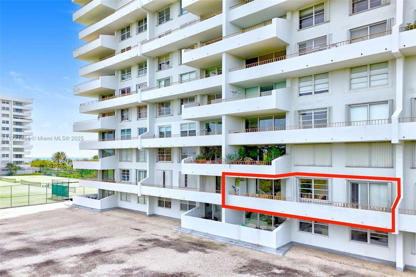 Picture of 155 Ocean Lane Dr # 310, Key Biscayne FL 33149