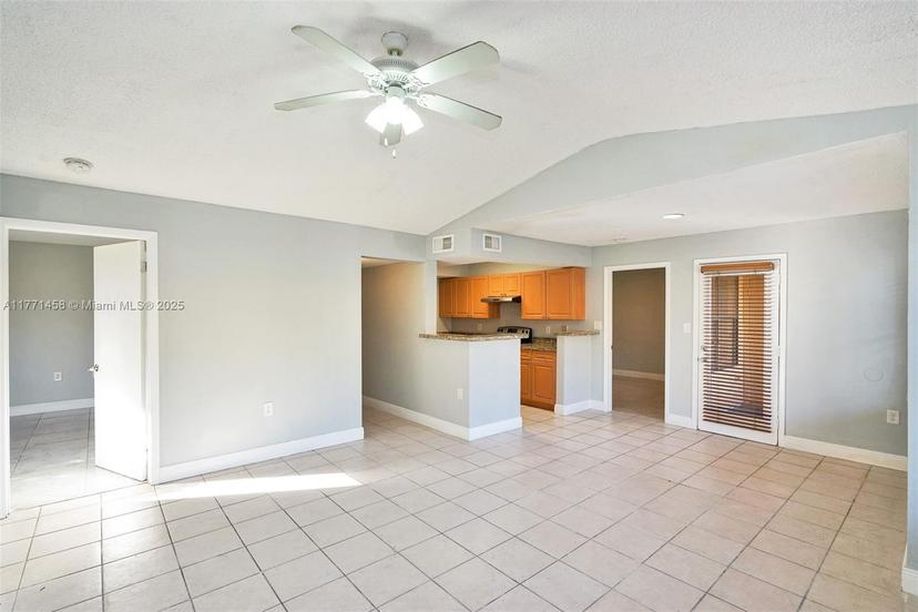 Picture of 15560 SW 104Th Ter # 611, Miami FL 33196