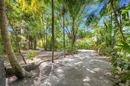 Picture of 10015 Snapper Creek Rd, Coral Gables, FL 33156