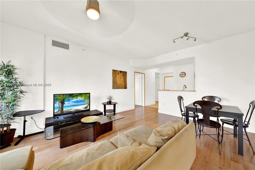 Picture of 6001 SW 70Th St # 542, South Miami FL 33143