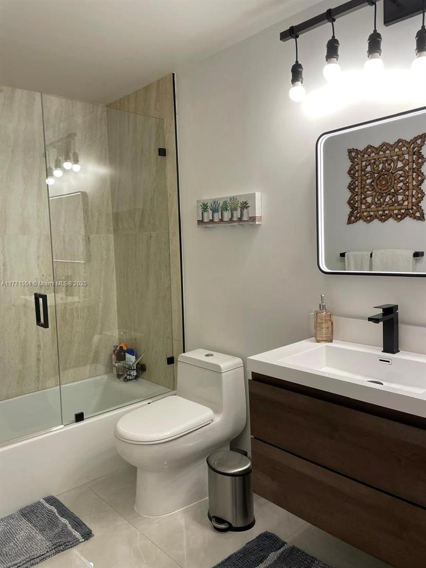Picture of 10750 NW 66Th St # 410, Doral FL 33178