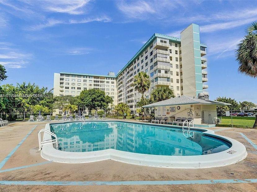 Picture of 4330 Hillcrest Dr # 1017, Hollywood FL 33021