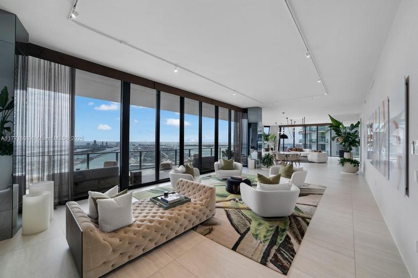Picture of 1000 Biscayne Blvd # 5101, Miami FL 33132