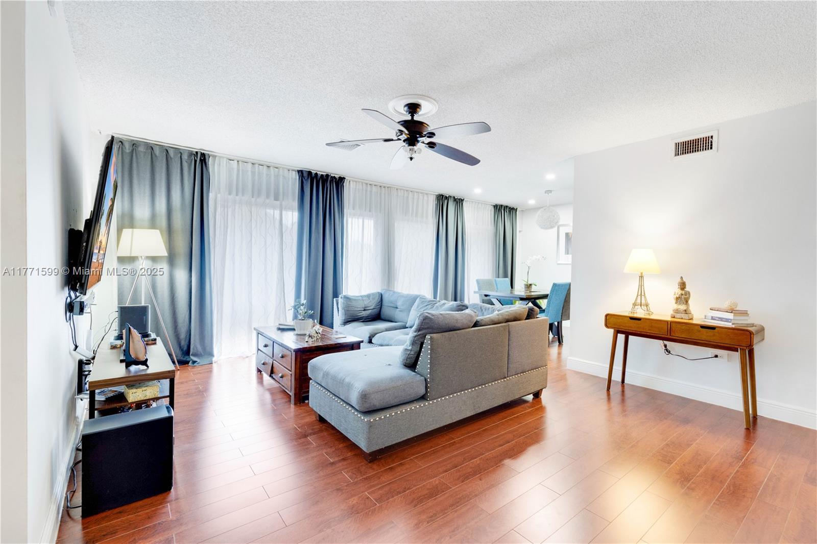 Picture of 8390 N Missionwood Cir # 18, Miramar, FL 33025