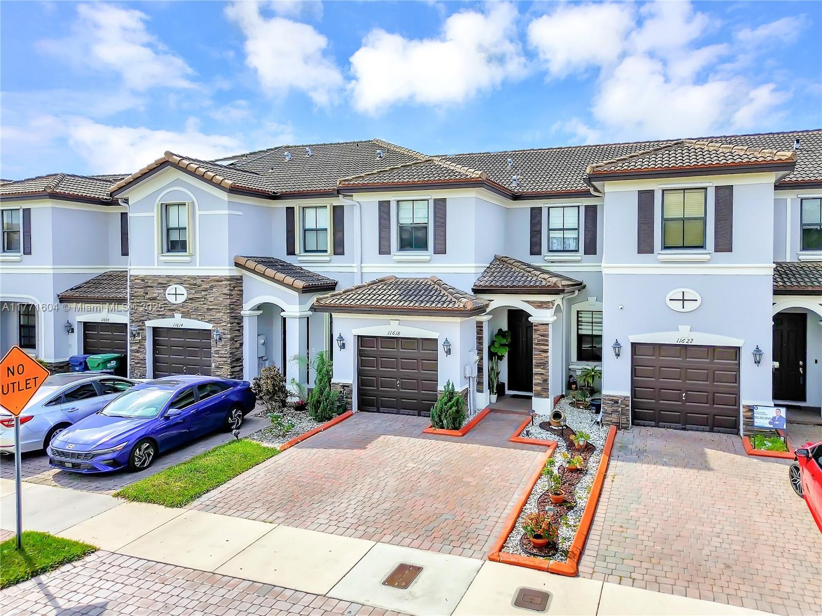 Picture of 11618 NW 87Th Ln # 0, Doral, FL 33178