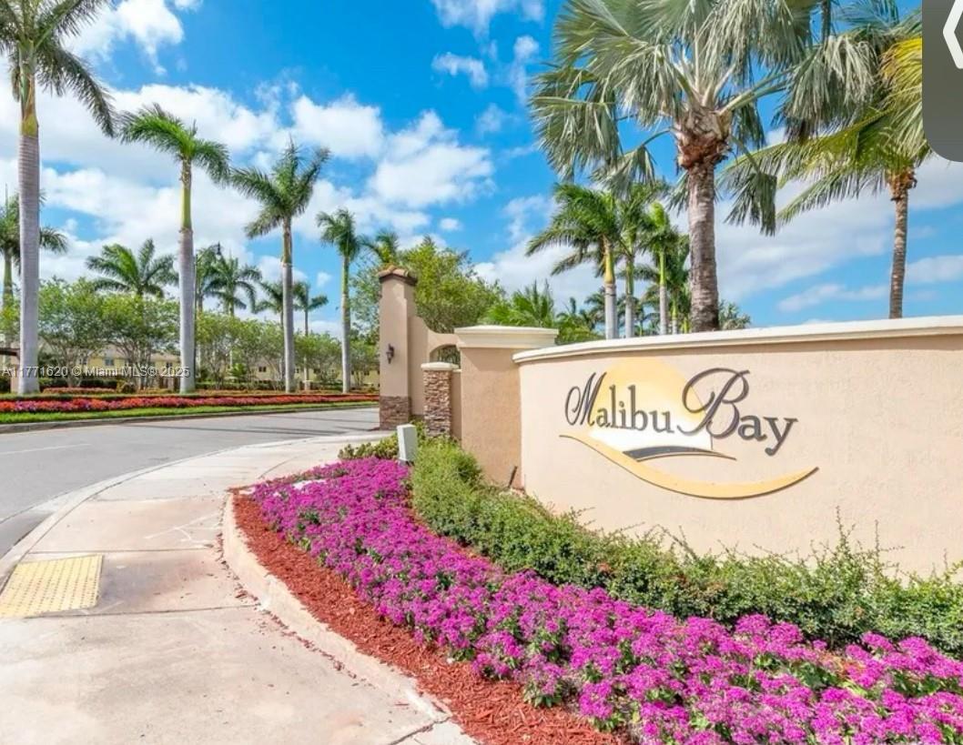 Picture of 1650 NE 33Rd Ave # 7, Homestead, FL 33033