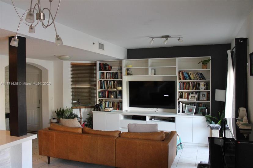 Picture of 11202 NW 83Rd St # 110, Doral FL 33178