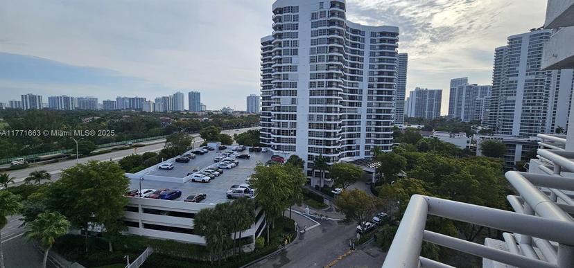 Picture of 3300 NE 192Nd St # 1012, Aventura FL 33180