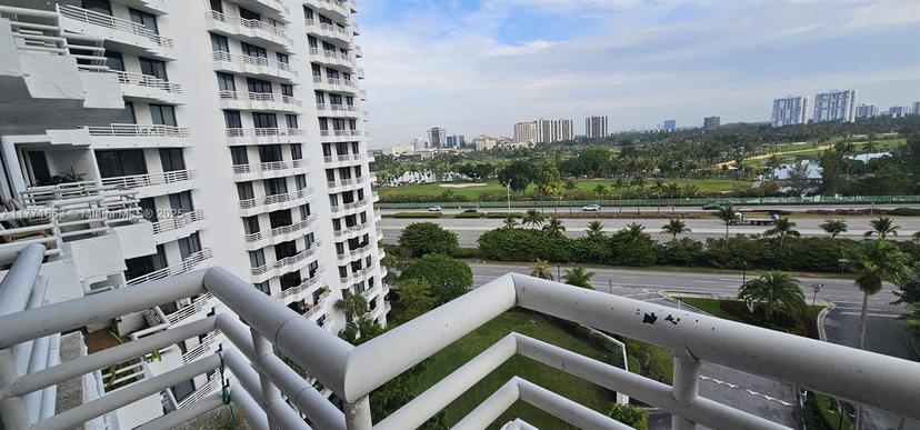 Picture of 3300 NE 192Nd St # 1012, Aventura FL 33180