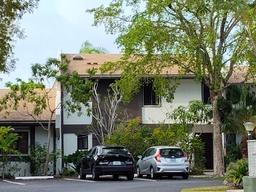 Picture of 594 NE 199Th Ter # 4Y, Miami, FL 33179
