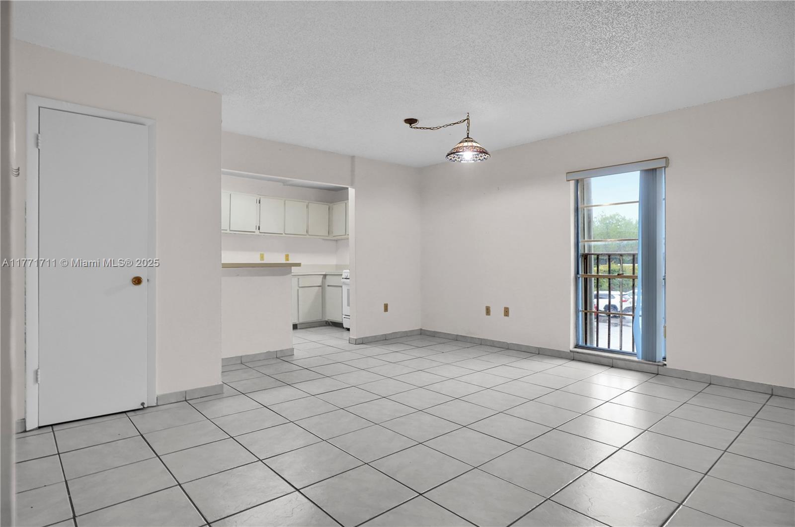 Picture of 6886 N Kendall Dr # D208, Pinecrest, FL 33156