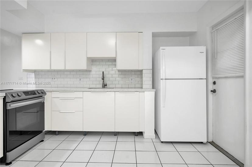 Picture of 6580 Santona St # A29, Coral Gables FL 33146