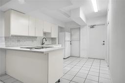 Picture of 6580 Santona St # A29, Coral Gables, FL 33146