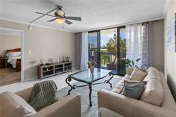 Picture of 4800 Bayview Dr # 402, Fort Lauderdale, FL 33308