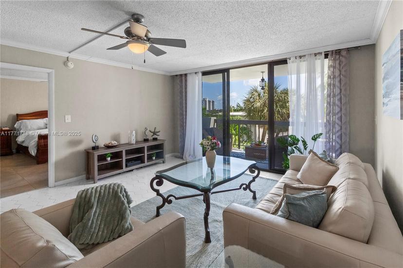 Picture of 4800 Bayview Dr # 402, Fort Lauderdale FL 33308