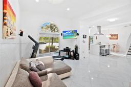 Picture of 518 NW 130Th Way, Pembroke Pines, FL 33028