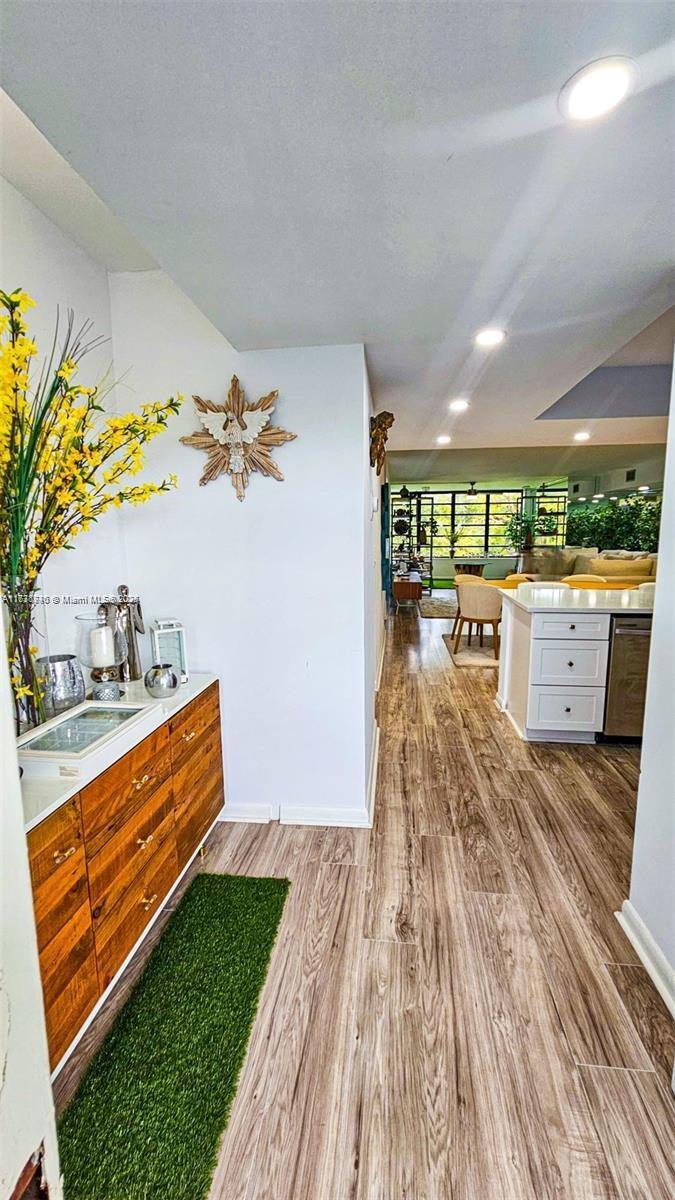 Picture of 4133 S Carambola Cir S # G305, Coconut Creek, FL 33066