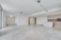 Picture of 2645 S Bayshore Dr # 902, Miami, FL 33133