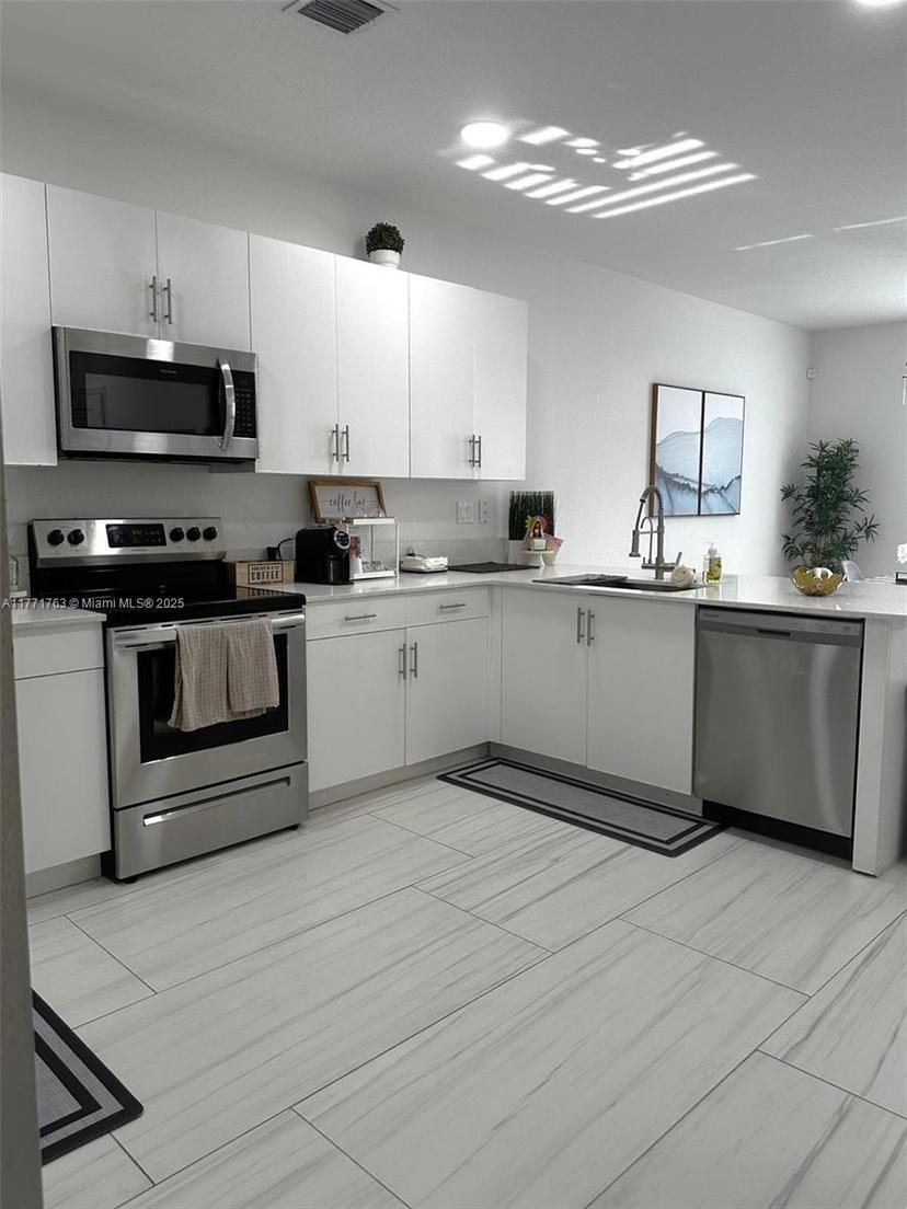Picture of 24548 Sw 119 # 24548, Homestead FL 33032