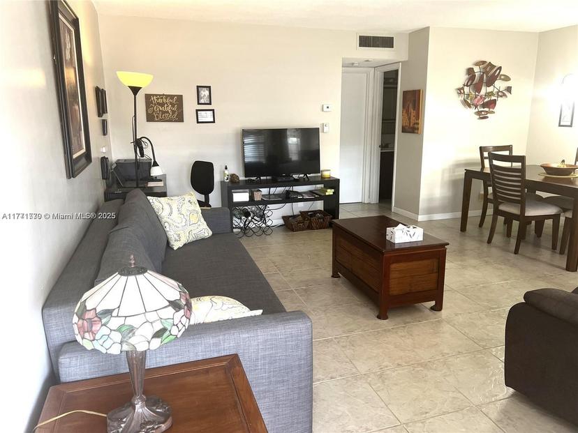 Picture of 5300 Washington St # H237, Hollywood FL 33021