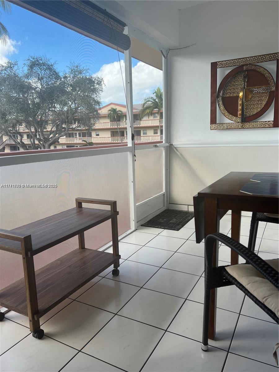 Picture of 5300 Washington St # H237, Hollywood, FL 33021