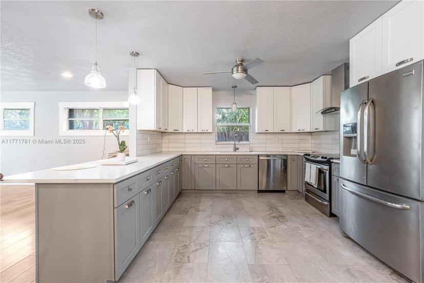 Picture of 4200 SW 53Rd Ave, Davie FL 33314