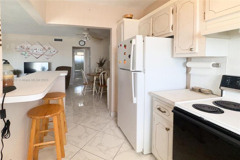 Picture of 721 Atlantic Shores Blvd # 307, Hallandale Beach FL 33009