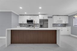 Picture of 7928 NW 1St Ct, Margate, FL 33063