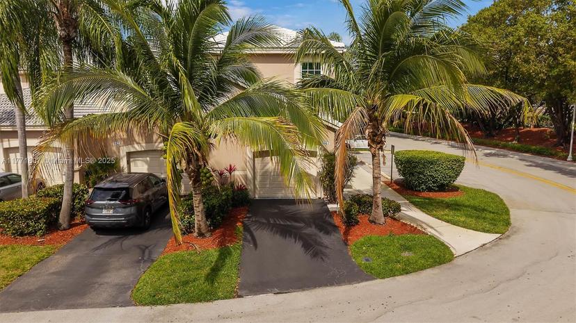 Picture of 1877 Salerno Cir # 1877, Weston FL 33327