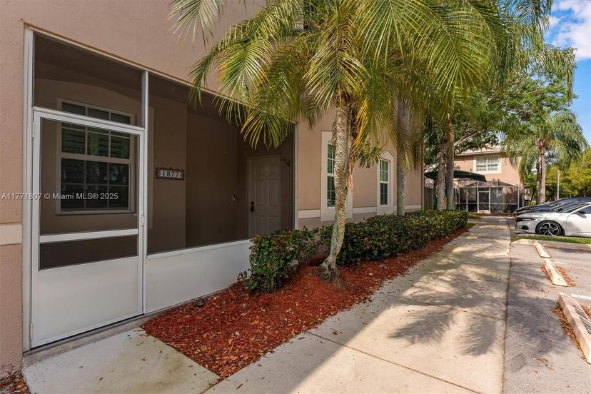 Picture of 1877 Salerno Cir # 1877, Weston FL 33327
