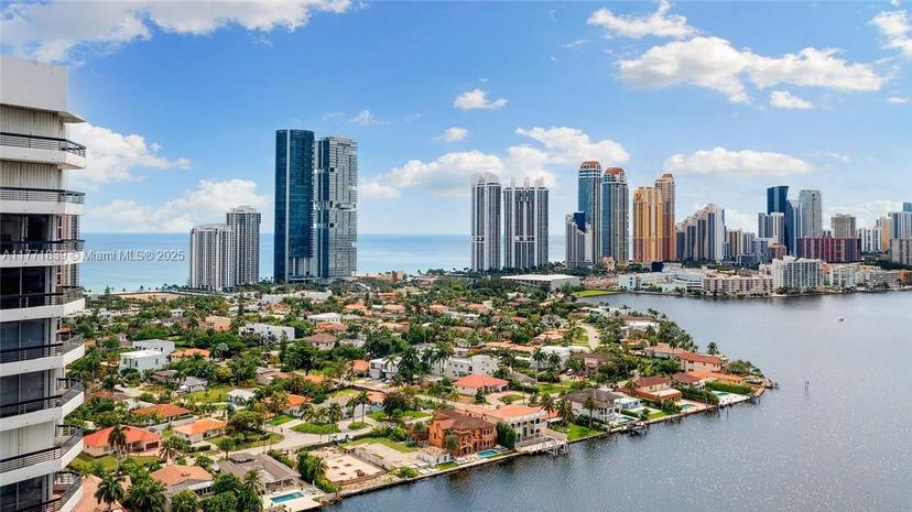 Picture of 3600 Mystic Pointe Dr # 1210, Aventura FL 33180