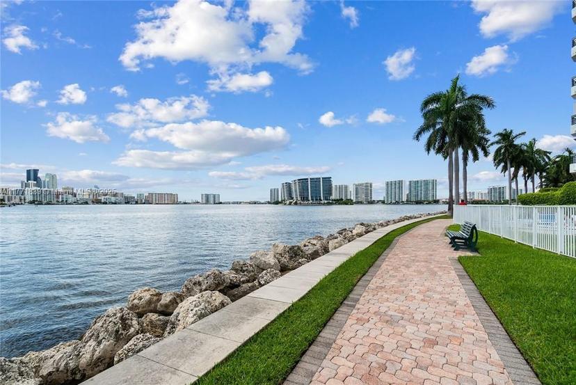 Picture of 3600 Mystic Pointe Dr # 1210, Aventura FL 33180