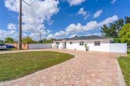 Picture of 3951 NW 179Th St, Miami Gardens, FL 33055