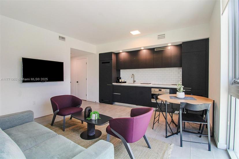 Picture of 227 NE 2Nd St # 2206, Miami FL 33132
