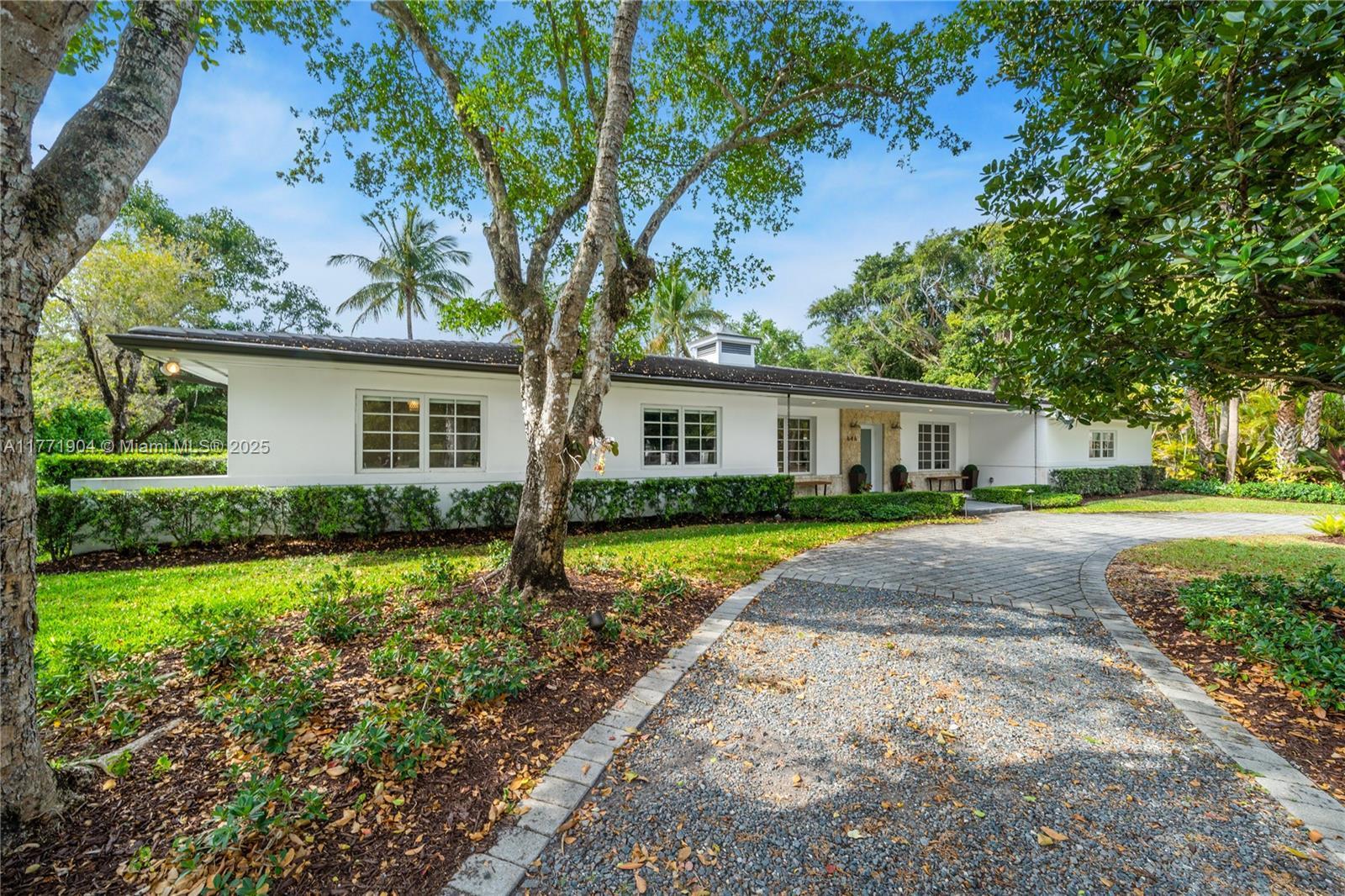 Picture of 646 Sierra Cir, Coral Gables, FL 33156